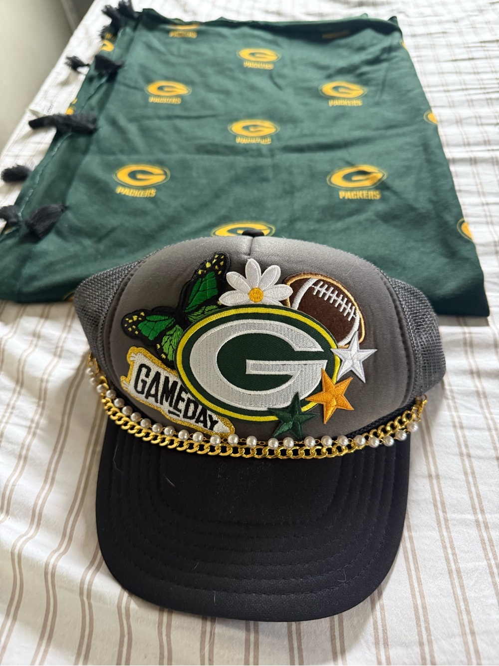 💚💛 Green Bay Packers Embellished Women's Cap with Large Packers Scarf
